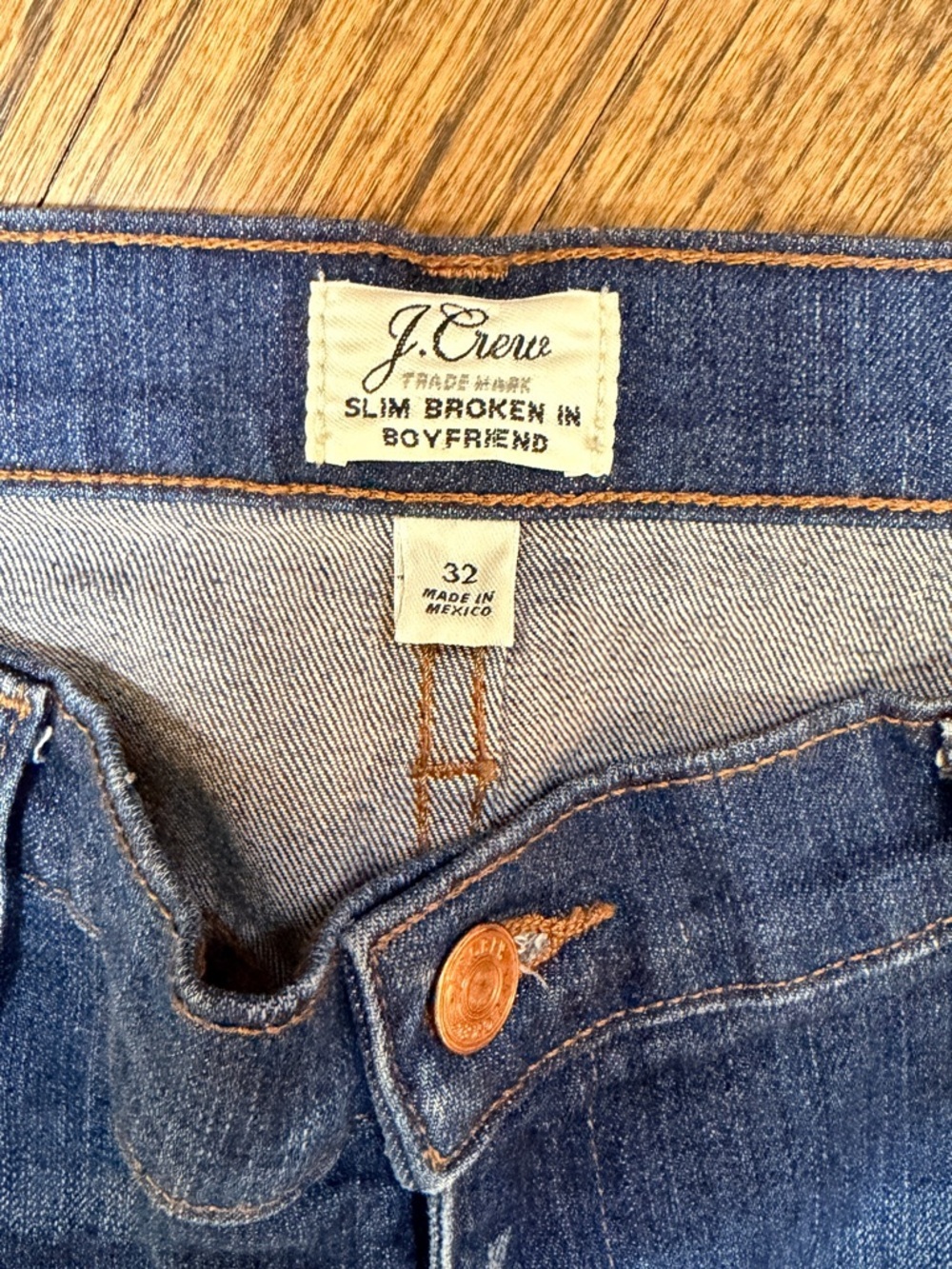J.Crew Slim Broken-In Boyfriend Jeans Distressed Raw Hem Size 32 - Picture 2 of 6